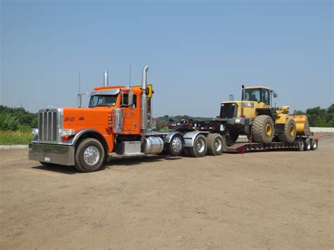 trailers for hauling heavy equipment